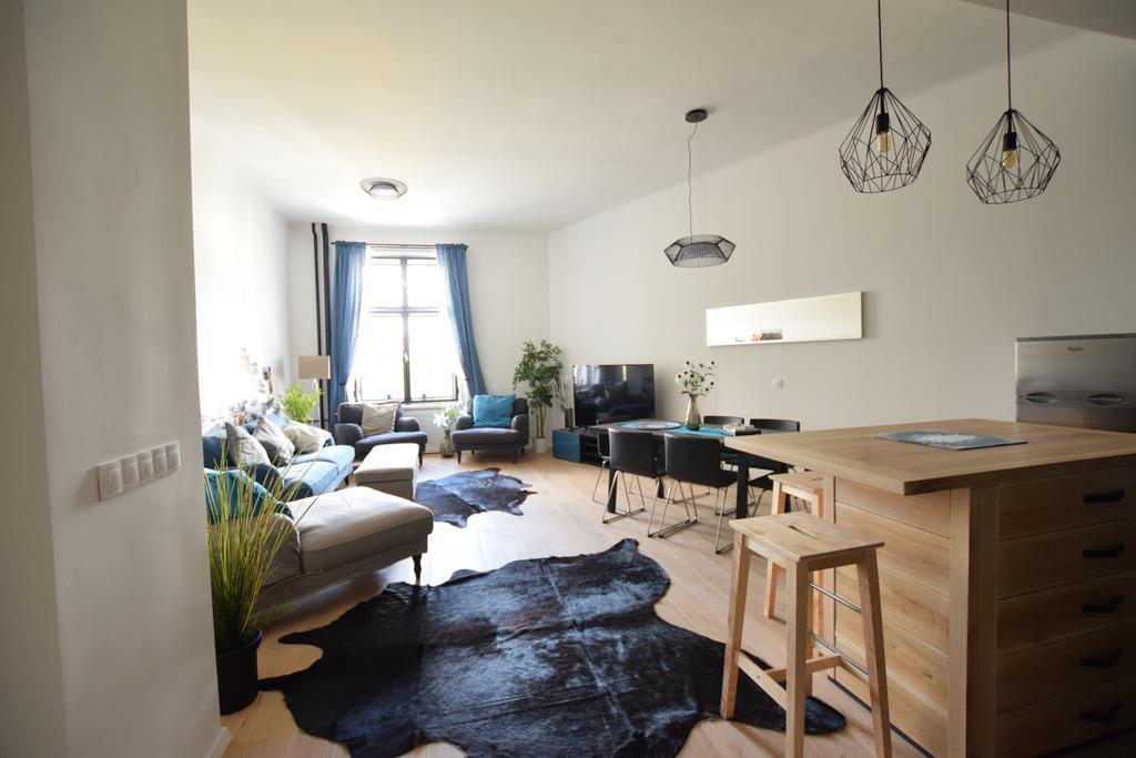 Luxury Apartment By Hi5 - Bajcsy Suite Budapest Bagian luar foto